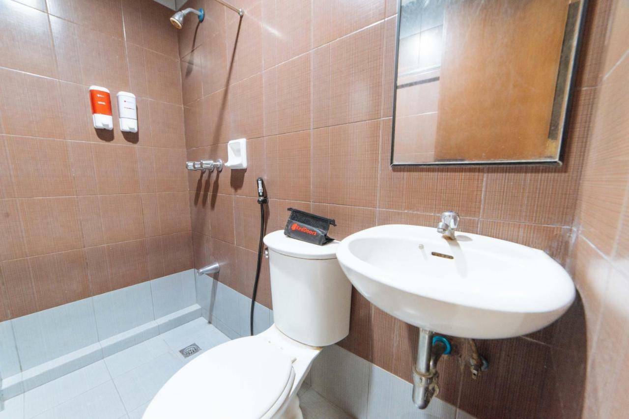 מלון Reddoorz Near Olongapo Bus Terminal מראה חיצוני תמונה