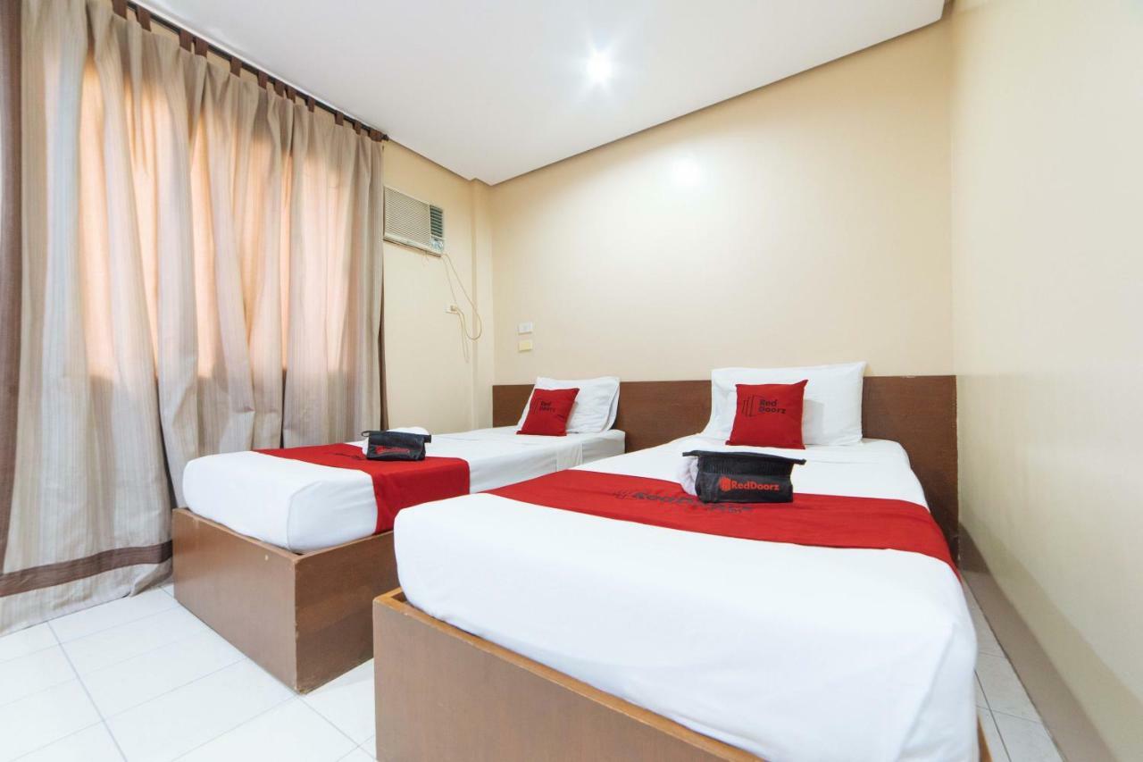 מלון Reddoorz Near Olongapo Bus Terminal מראה חיצוני תמונה