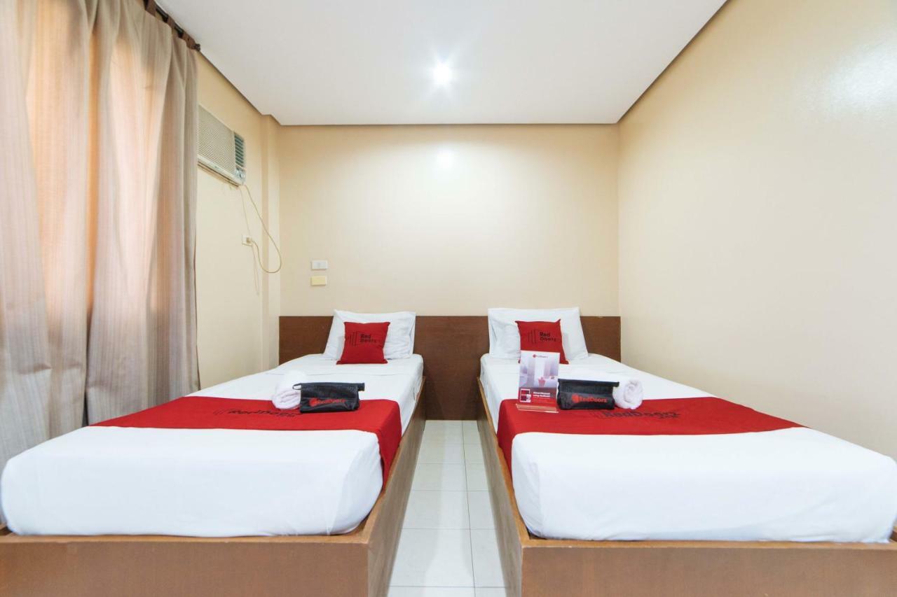 מלון Reddoorz Near Olongapo Bus Terminal מראה חיצוני תמונה